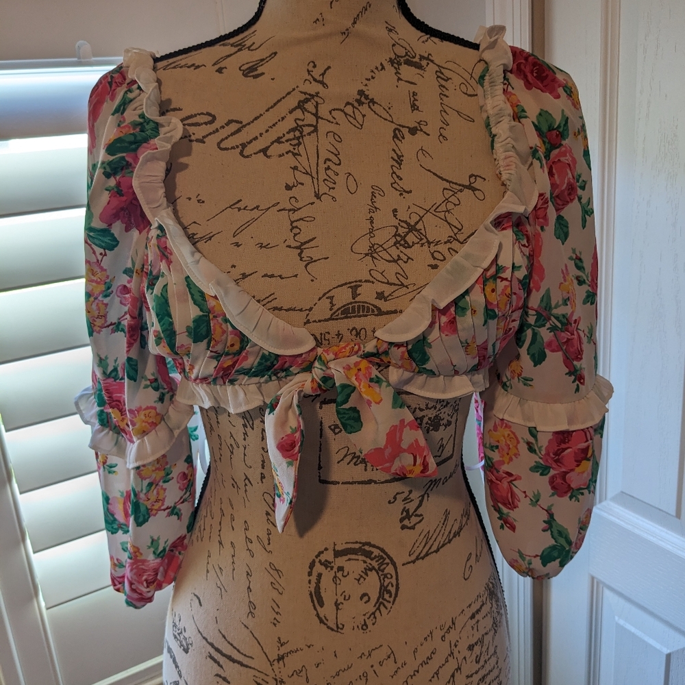 FLL | Becca Floral Crop Top